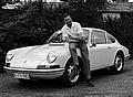 Der 25-jährige Ferdinand Alexander Porsche die Richtung vor: Ein gutes Produkt muss dezent sein. Design ist keine Mode sagte er. Von 1962 an wurde unter dem Projektnamen Typ 901 entwickelt.